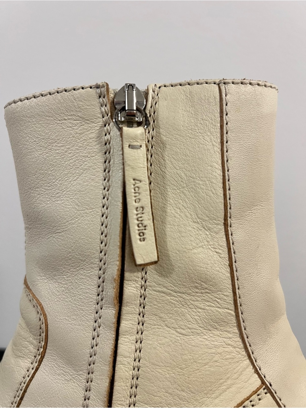 Acne Studios Women’s Cream Leather Square-Toe Ankle Boots Size EU 35 - Picture 5 of 13